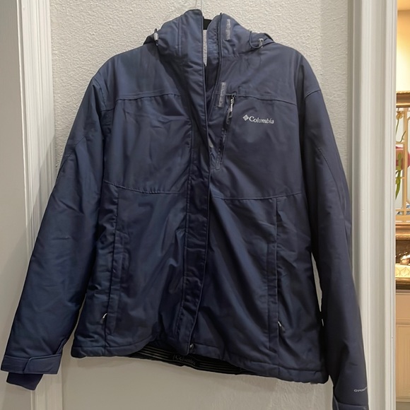 Columbia Jackets & Blazers - Columbia L Insulated Jacket